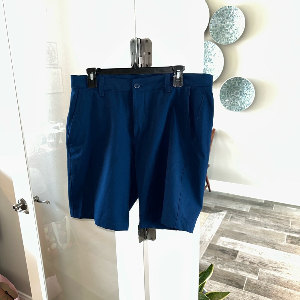 Men’s Under Armour Golf Shorts Size 36